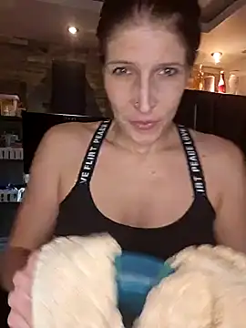 Lenchen  online show from February 22, 7:58 pm