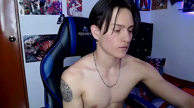 Snapshot of sr_jaeger chatting on February 27, 7:04 pm sr jaeger online show from February 27, 7:04 pm