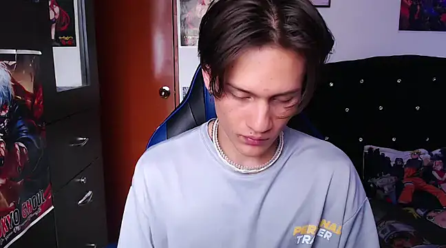 Snapshot of sr_jaeger chatting on March 2, 9:01 pm sr jaeger online show from March 2, 9:01 pm