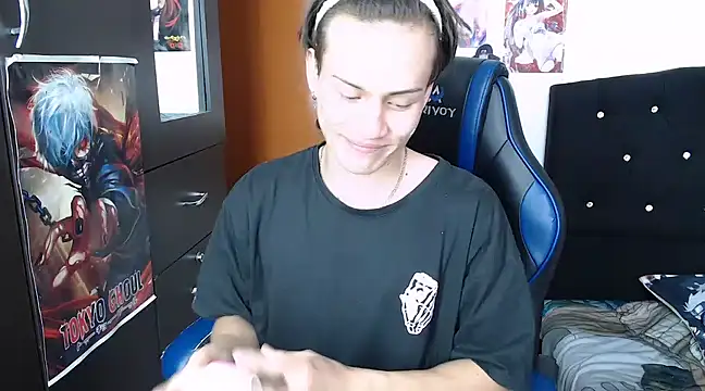 Snapshot of sr_jaeger chatting on March 5, 7:06 pm sr jaeger online show from March 5, 7:06 pm