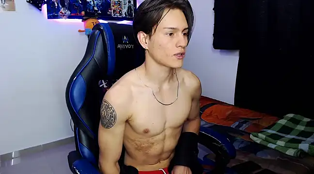 Snapshot of sr_jaeger chatting on March 18, 7:53 pm sr jaeger online show from March 18, 7:53 pm