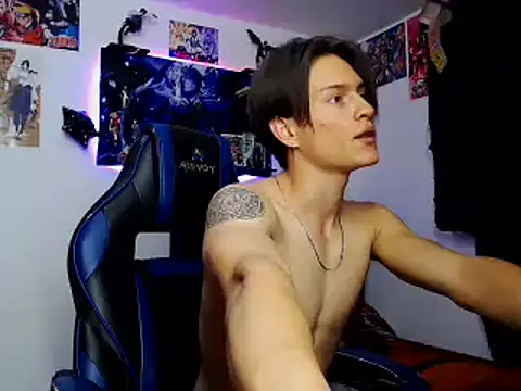 Snapshot of sr_jaeger chatting on March 22, 11:20 pm sr jaeger online show from March 22, 11:20 pm