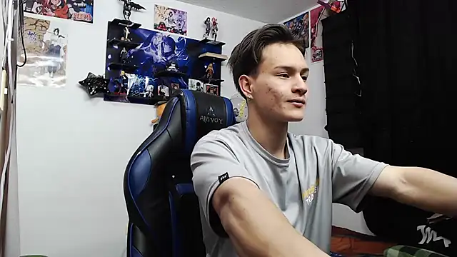 Snapshot of sr_jaeger chatting on September 18, 1:24 pm sr jaeger online show from September 18, 1:24 pm