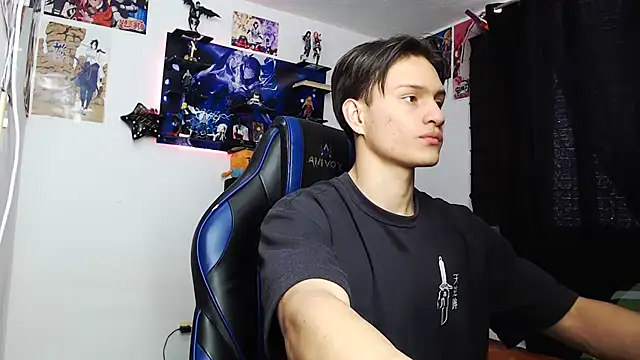 Snapshot of sr_jaeger chatting on October 11, 3:21 pm sr jaeger online show from October 11, 3:21 pm