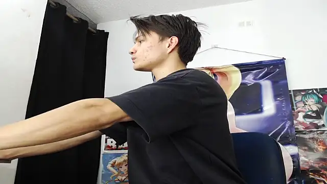 Snapshot of sr_jaeger chatting on November 17, 1:17 pm sr jaeger online show from November 17, 1:17 pm