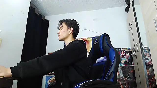 Snapshot of sr_jaeger chatting on November 21, 1:43 pm sr jaeger online show from November 21, 1:43 pm