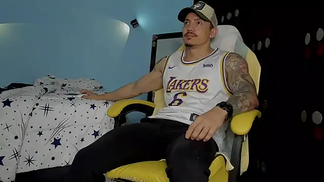 Snapshot of Alex_motta chatting on September 23, 3:09 am Alex motta online show from September 23, 3:09 am