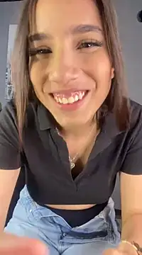 Snapshot of Praga_Pink chatting on December 4, 4:21 am Praga Pink online show from December 4, 4:21 am