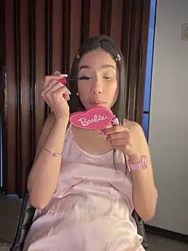 Snapshot of Praga_Pink chatting on October 9, 4:21 am Praga Pink online show from October 9, 4:21 am