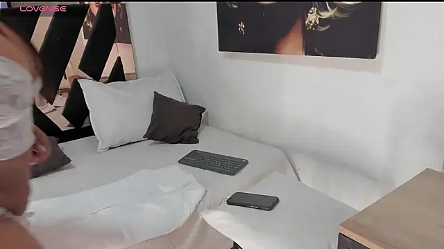 Alenajones online show from June 29, 5:57 am