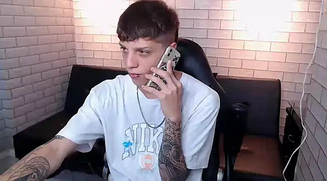 Snapshot of Adam_hard_ chatting on January 9, 8:22 pm Adam hard online show from January 9, 8:22 pm