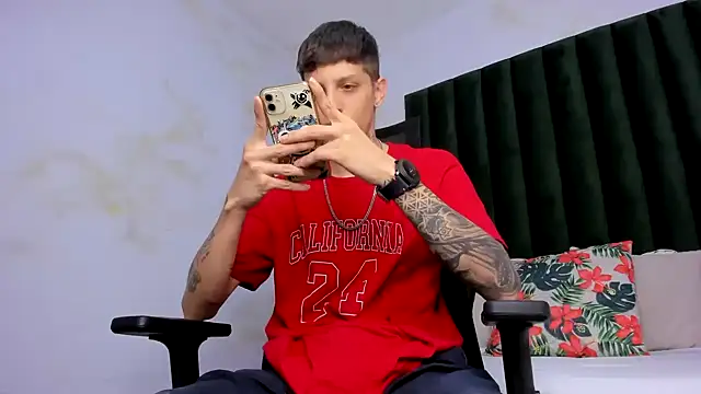 Snapshot of Adam_hard_ chatting on March 5, 8:42 pm Adam hard online show from March 5, 8:42 pm