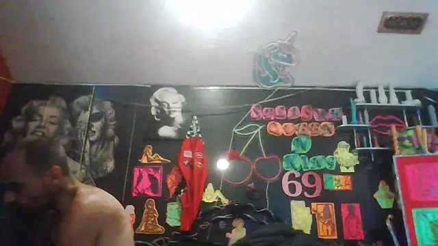 Snapshot of kjs_daddy123 chatting on May 15, 11:12 pm kjs daddy123 online show from May 15, 11:12 pm