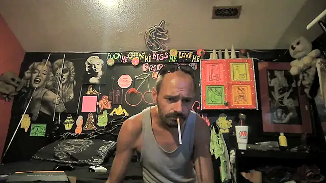 Snapshot of kjs_daddy123 chatting on August 1, 2:00 am kjs daddy123 online show from August 1, 2:00 am