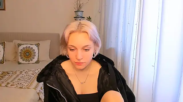 VelvetVixen155 online show from February 18, 7:43 am