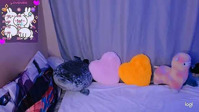 Snapshot of Alice_Hells chatting on December 10, 5:07 am Alice Hells online show from December 10, 5:07 am