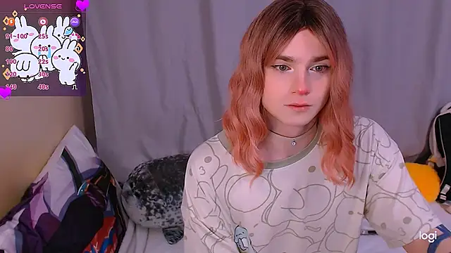 Snapshot of Alice_Hells chatting on December 14, 5:40 am Alice Hells online show from December 14, 5:40 am