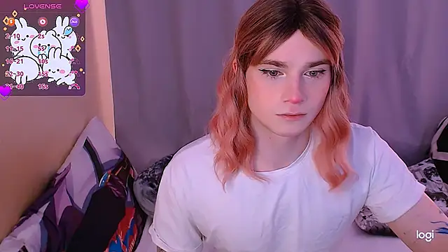 Snapshot of Alice_Hells chatting on December 20, 9:21 am Alice Hells online show from December 20, 9:21 am