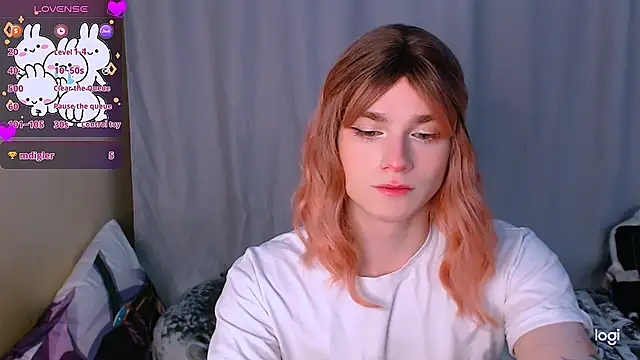 Snapshot of Alice_Hells chatting on December 23, 4:12 am Alice Hells online show from December 23, 4:12 am