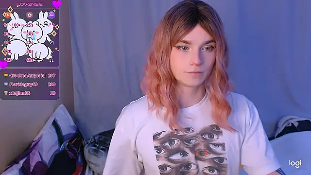 Snapshot of Alice_Hells chatting on December 28, 7:55 am Alice Hells online show from December 28, 7:55 am