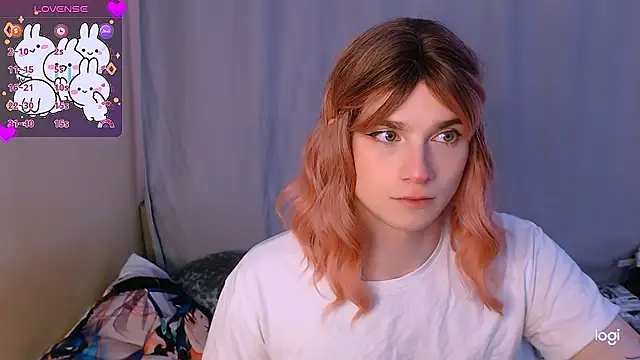 Snapshot of Alice_Hells chatting on January 15, 8:20 am Alice Hells online show from January 15, 8:20 am