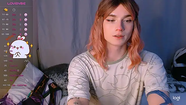 Snapshot of Alice_Hells chatting on February 1, 7:15 am Alice Hells online show from February 1, 7:15 am