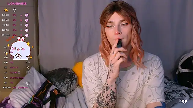 Snapshot of Alice_Hells chatting on February 1, 4:33 pm Alice Hells online show from February 1, 4:33 pm