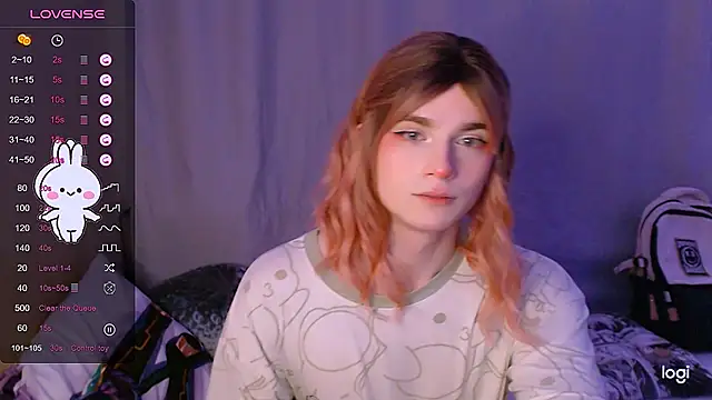 Snapshot of Alice_Hells chatting on February 8, 7:15 am Alice Hells online show from February 8, 7:15 am