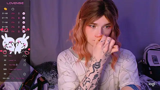 Snapshot of Alice_Hells chatting on February 8, 10:18 am Alice Hells online show from February 8, 10:18 am