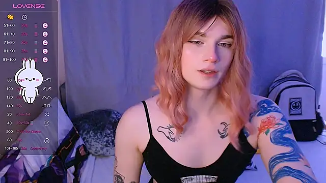 Snapshot of Alice_Hells chatting on February 13, 7:13 am Alice Hells online show from February 13, 7:13 am