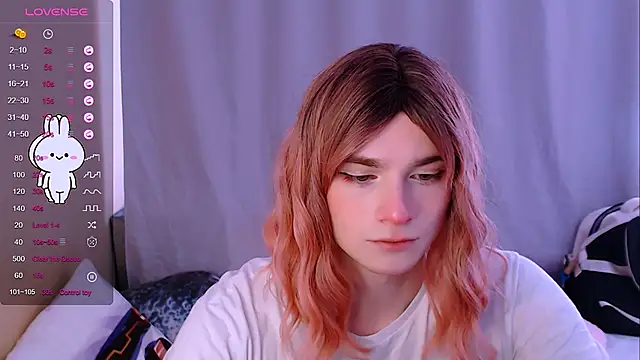 Snapshot of Alice_Hells chatting on February 20, 7:55 am Alice Hells online show from February 20, 7:55 am