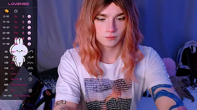 Snapshot of Alice_Hells chatting on February 21, 5:02 am Alice Hells online show from February 21, 5:02 am