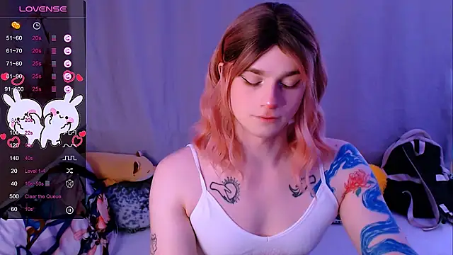 Snapshot of Alice_Hells chatting on September 29, 5:12 am Alice Hells online show from September 29, 5:12 am