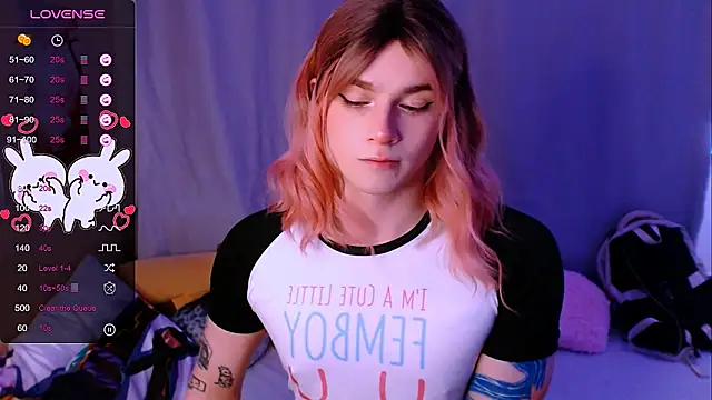 Snapshot of Alice_Hells chatting on October 27, 6:39 am Alice Hells online show from October 27, 6:39 am