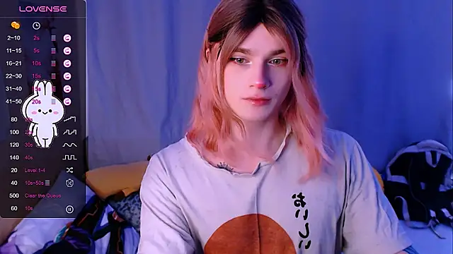 Snapshot of Alice_Hells chatting on November 3, 5:09 am Alice Hells online show from November 3, 5:09 am