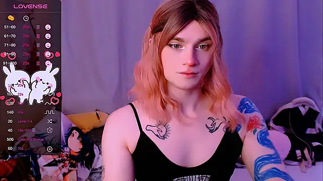 Snapshot of Alice_Hells chatting on December 1, 8:19 am Alice Hells online show from December 1, 8:19 am