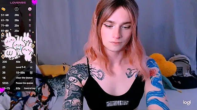 Snapshot of Alice_Hells chatting on July 18, 7:23 am Alice Hells online show from July 18, 7:23 am
