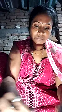 Snapshot of Hotty-dola chatting on January 19, 5:18 pm Hotty-dola online show from January 19, 5:18 pm