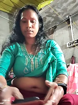 Snapshot of Hotty-dola chatting on January 28, 11:17 am Hotty-dola online show from January 28, 11:17 am