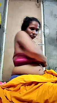 Snapshot of Hotty-dola chatting on January 28, 5:14 pm Hotty-dola online show from January 28, 5:14 pm