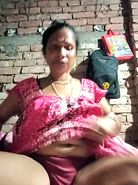 Snapshot of Hotty-dola chatting on February 6, 4:36 pm Hotty-dola online show from February 6, 4:36 pm