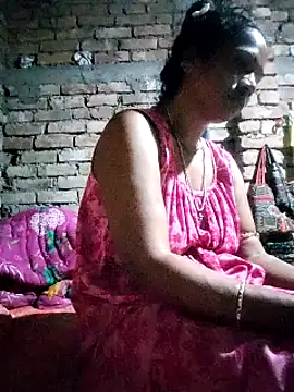 Snapshot of Hotty-dola chatting on February 20, 4:39 am Hotty-dola online show from February 20, 4:39 am