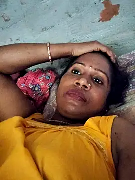 Snapshot of Hotty-dola chatting on March 1, 8:23 am Hotty-dola online show from March 1, 8:23 am