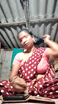 Snapshot of Hotty-dola chatting on March 2, 4:21 pm Hotty-dola online show from March 2, 4:21 pm