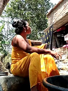 Snapshot of Hotty-dola chatting on March 12, 7:49 pm Hotty-dola online show from March 12, 7:49 pm