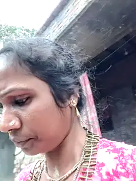 Snapshot of Hotty-dola chatting on March 23, 5:00 am Hotty-dola online show from March 23, 5:00 am