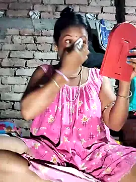 Snapshot of Hotty-dola chatting on September 18, 7:27 pm Hotty-dola online show from September 18, 7:27 pm