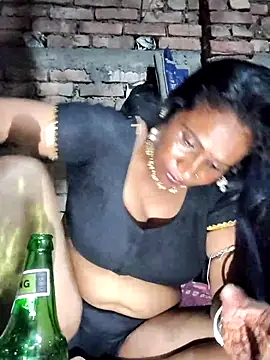 Snapshot of Hotty-dola chatting on October 1, 7:31 pm Hotty-dola online show from October 1, 7:31 pm
