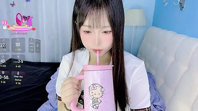 Snapshot of -Wendy__ chatting on February 12, 4:29 am -Wendy online show from February 12, 4:29 am