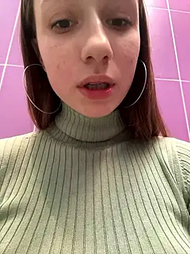 Snapshot of Lia__Love chatting on December 2, 4:20 pm Lia Love online show from December 2, 4:20 pm